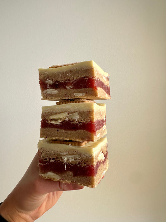 Raspberry VoVo Cookie Slice