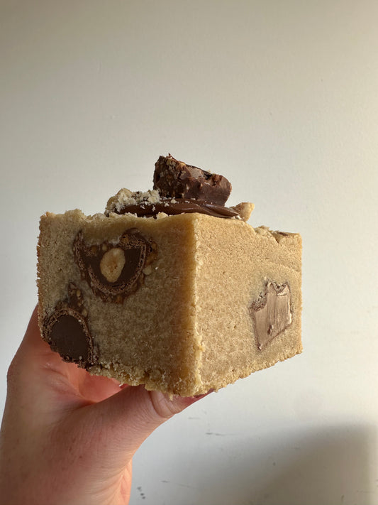 Loaded Ferrero & Nutella Cookie Slice